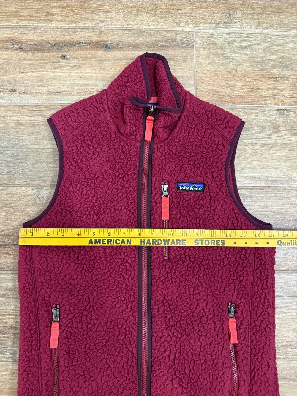 Patagonia Women’s Retro Pile Fleece Vest - Picture 12 of 12